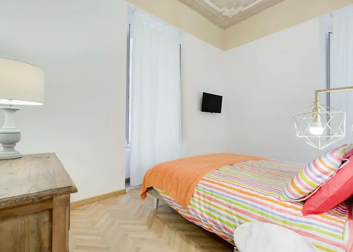 Valadier 36 * Řím